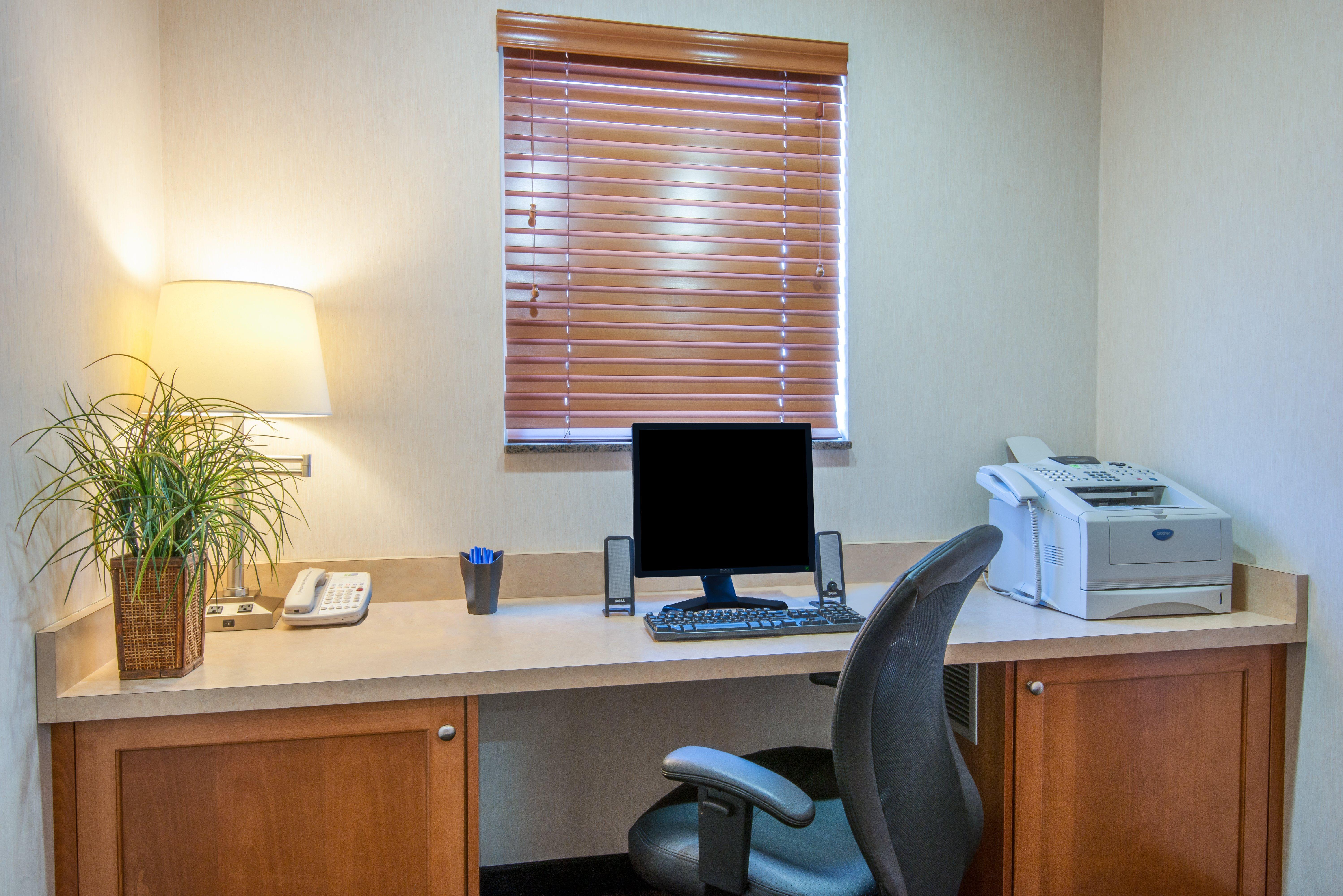 Holiday Inn Express Hotel Vernal By Ihg Экстерьер фото