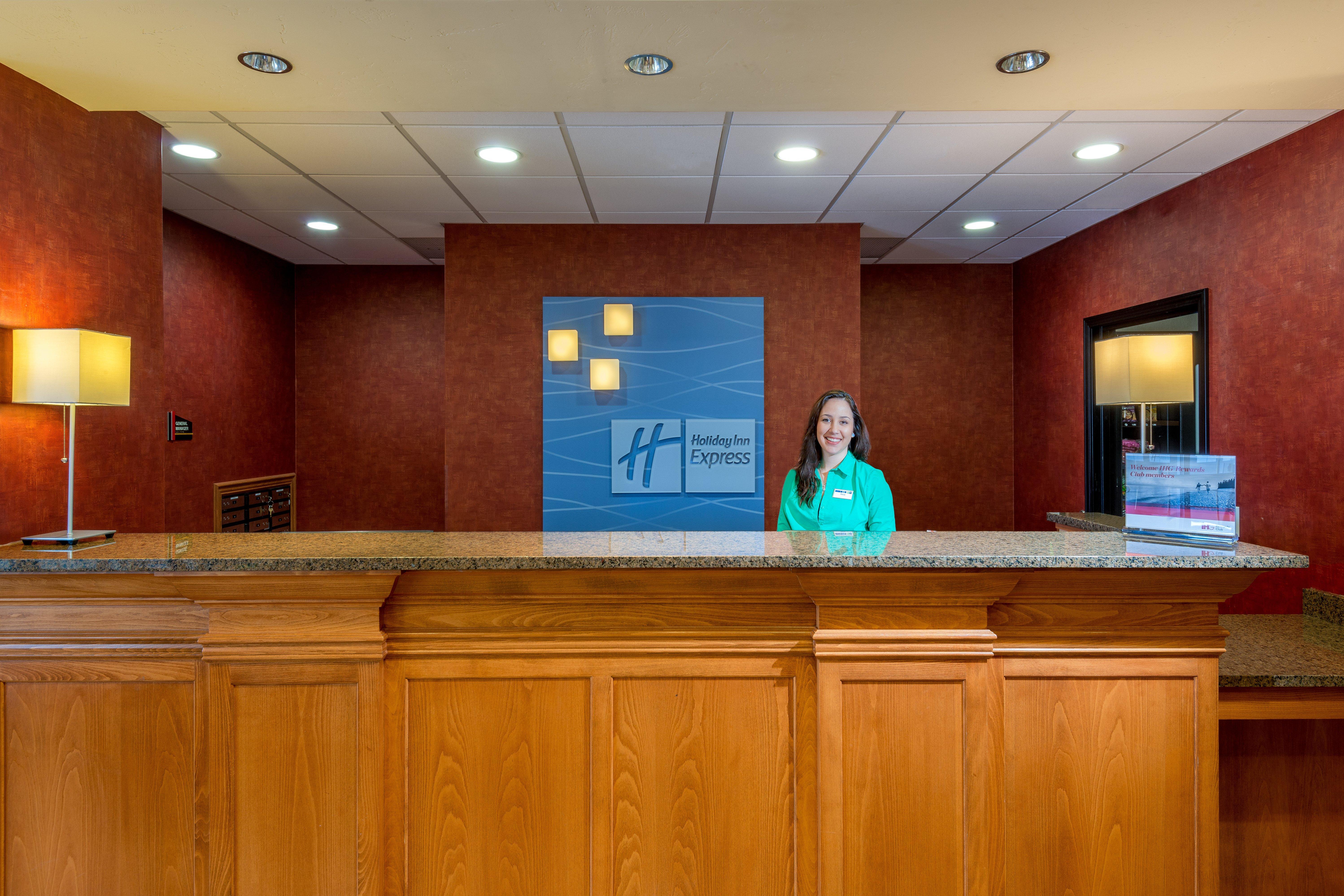 Holiday Inn Express Hotel Vernal By Ihg Экстерьер фото